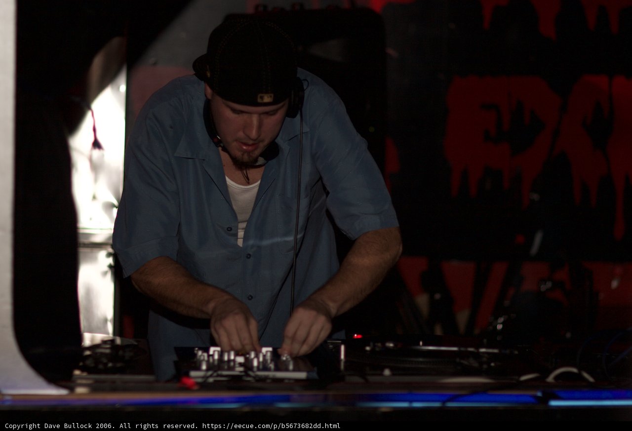 Travis B - The Deejay Entertainer