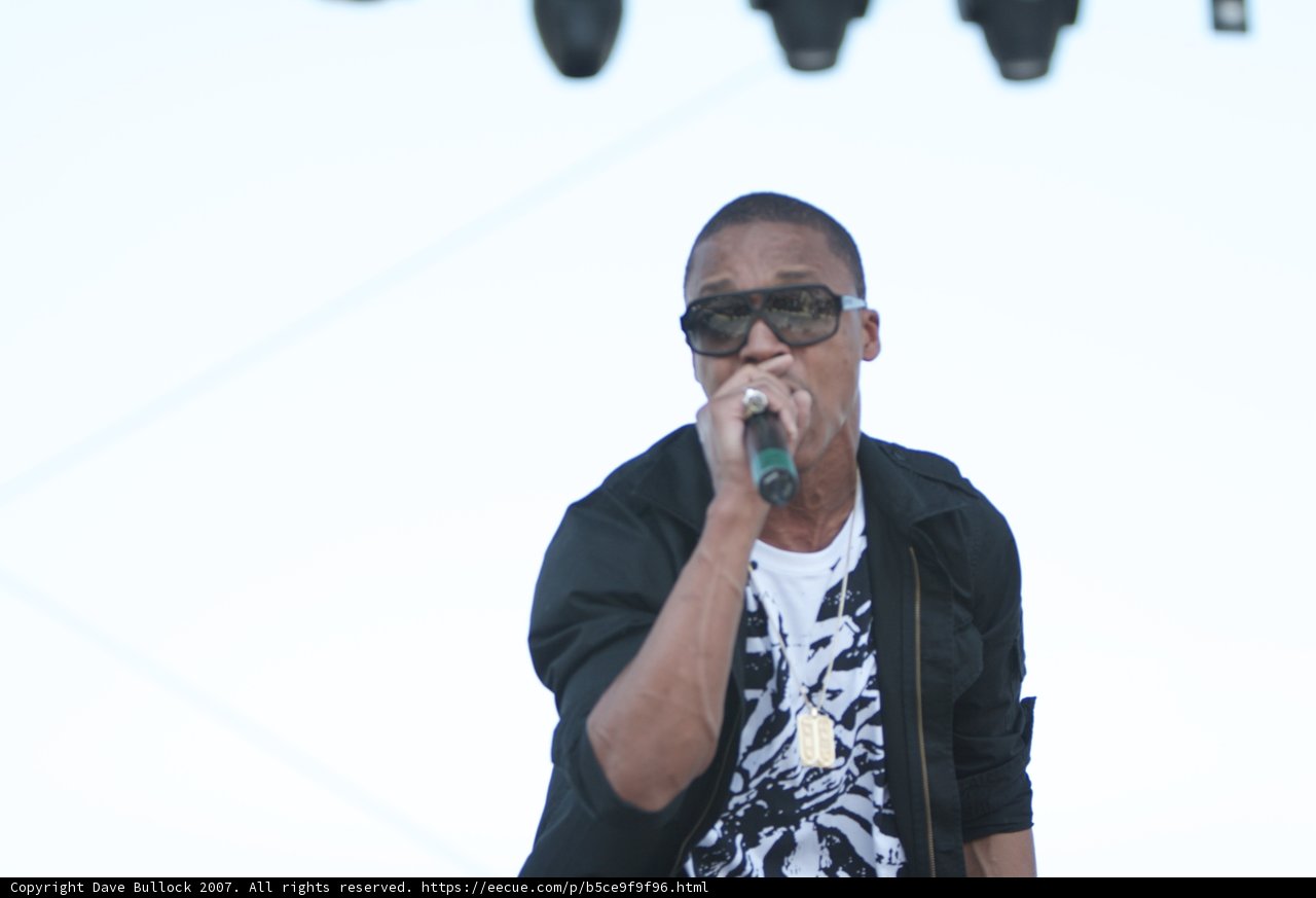 Solo Performer Shines at Coachella