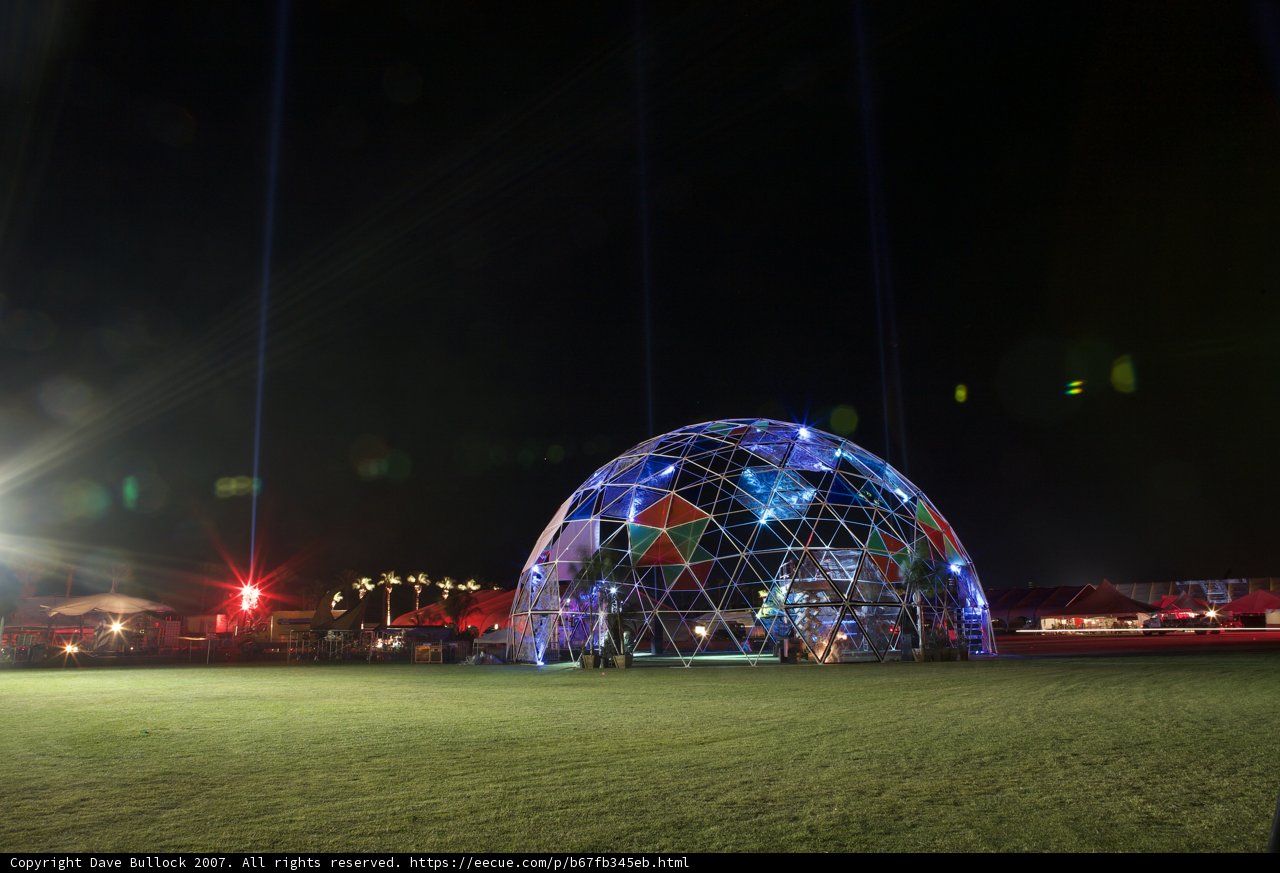 Illuminated Sphere in a Field