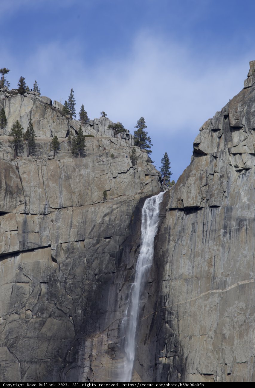 Majestic Cliffs of Yosemite