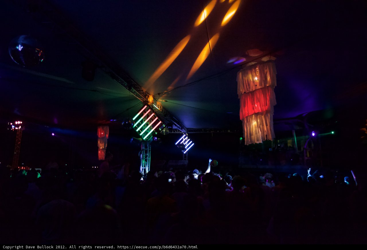 Bright Lights and a Boisterous Crowd at Coachella 2012