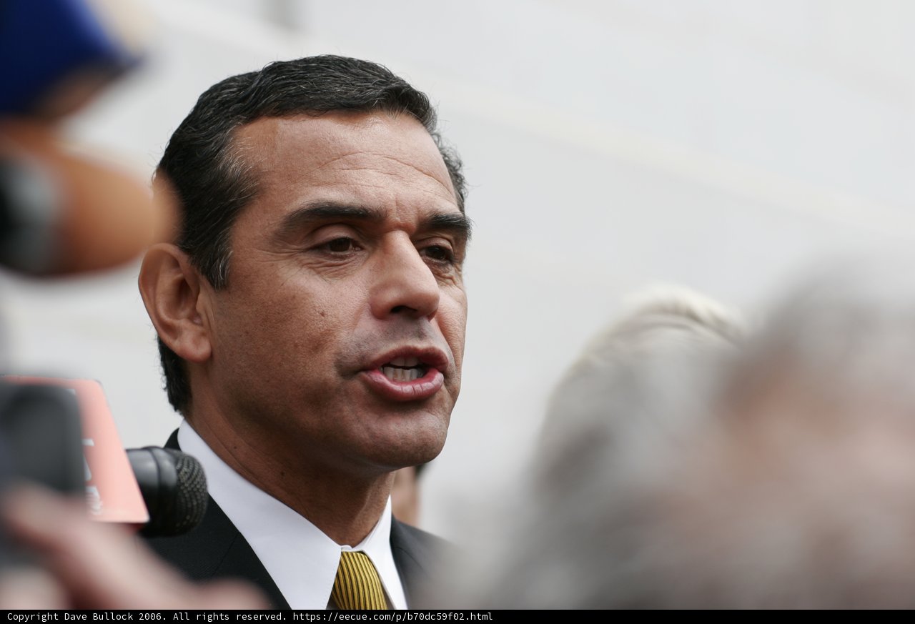 Antonio Villaraigosa Addressing Reporters in a Suit and Tie