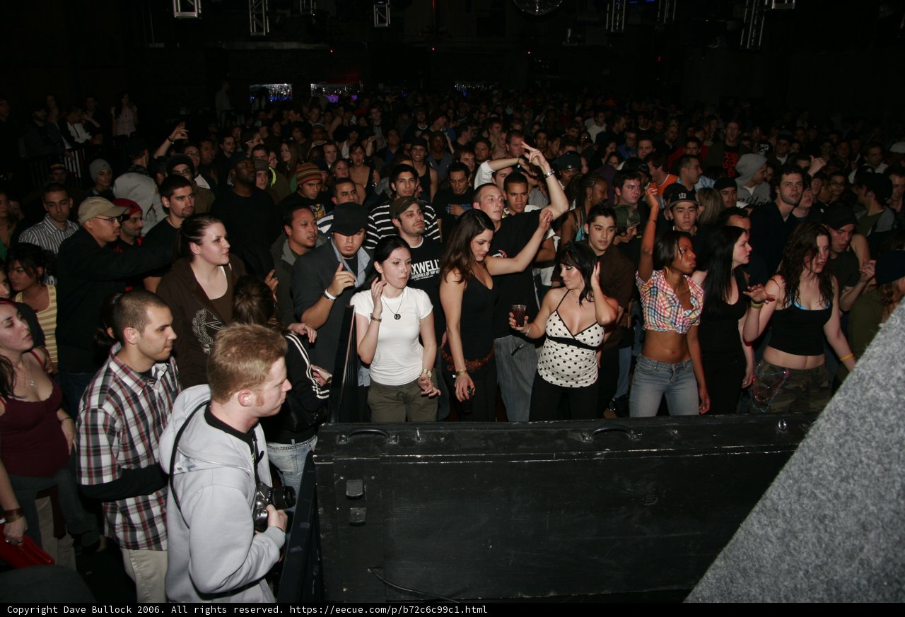 Vanessa-Mae Rocks the House with Adoring Crowd