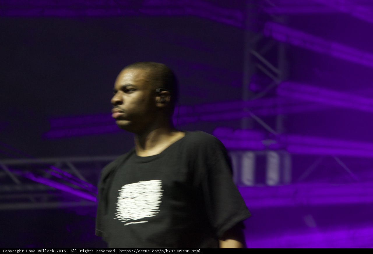 Mortel Rocks the Stage in Black T-Shirt