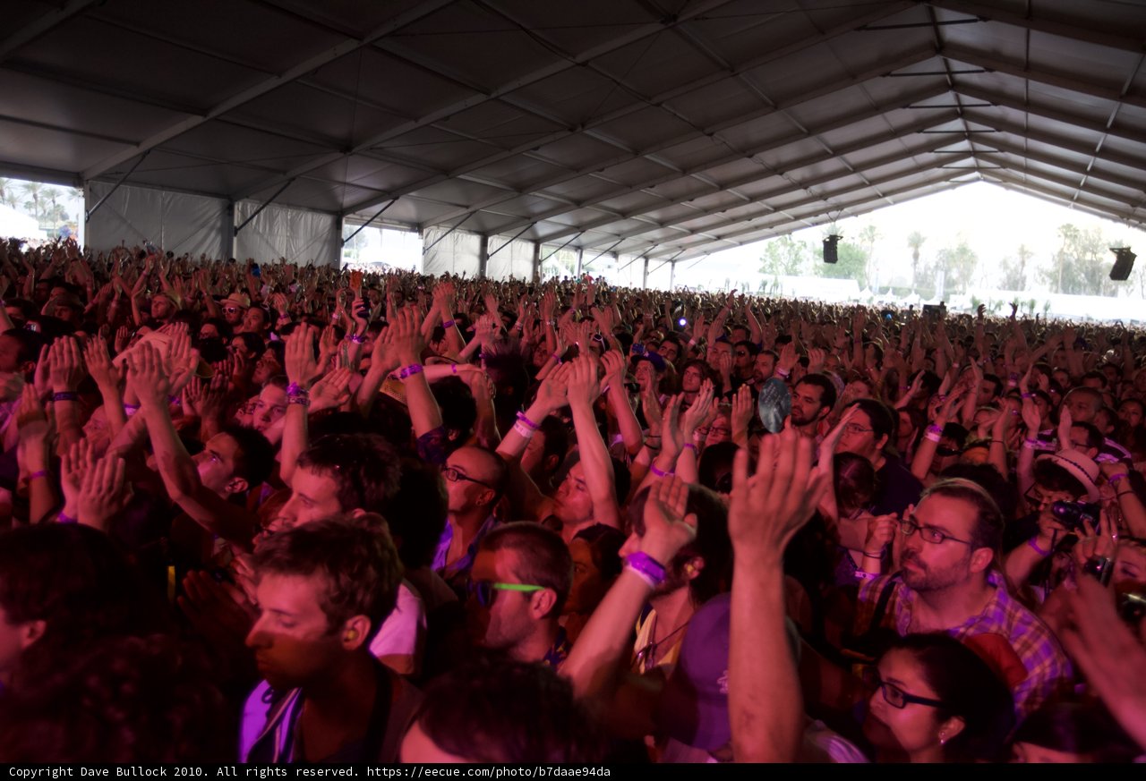 Coachella 2010: A Sea of Raised Hands