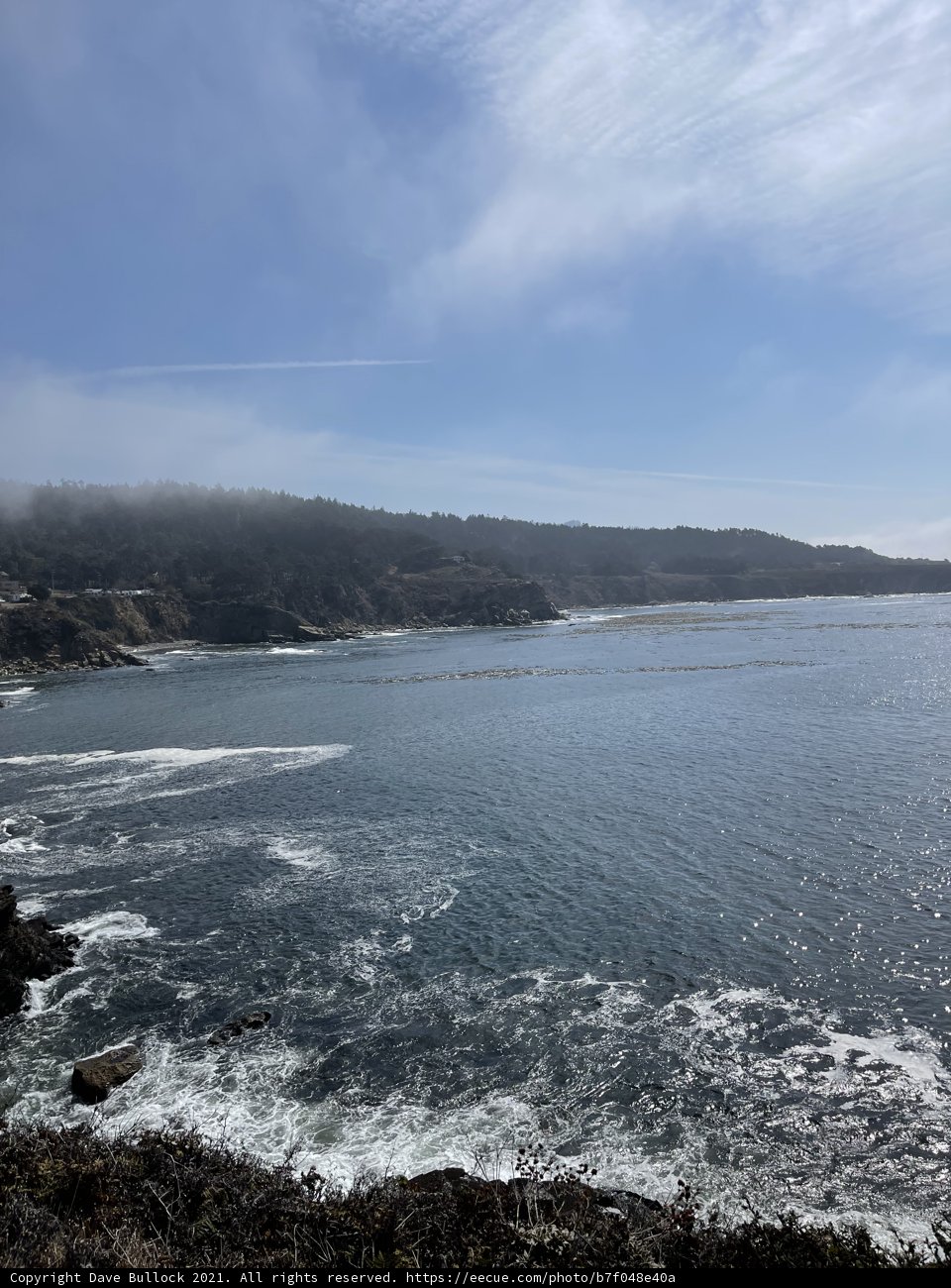 Cliffside View of the Majestic Pacific Ocean