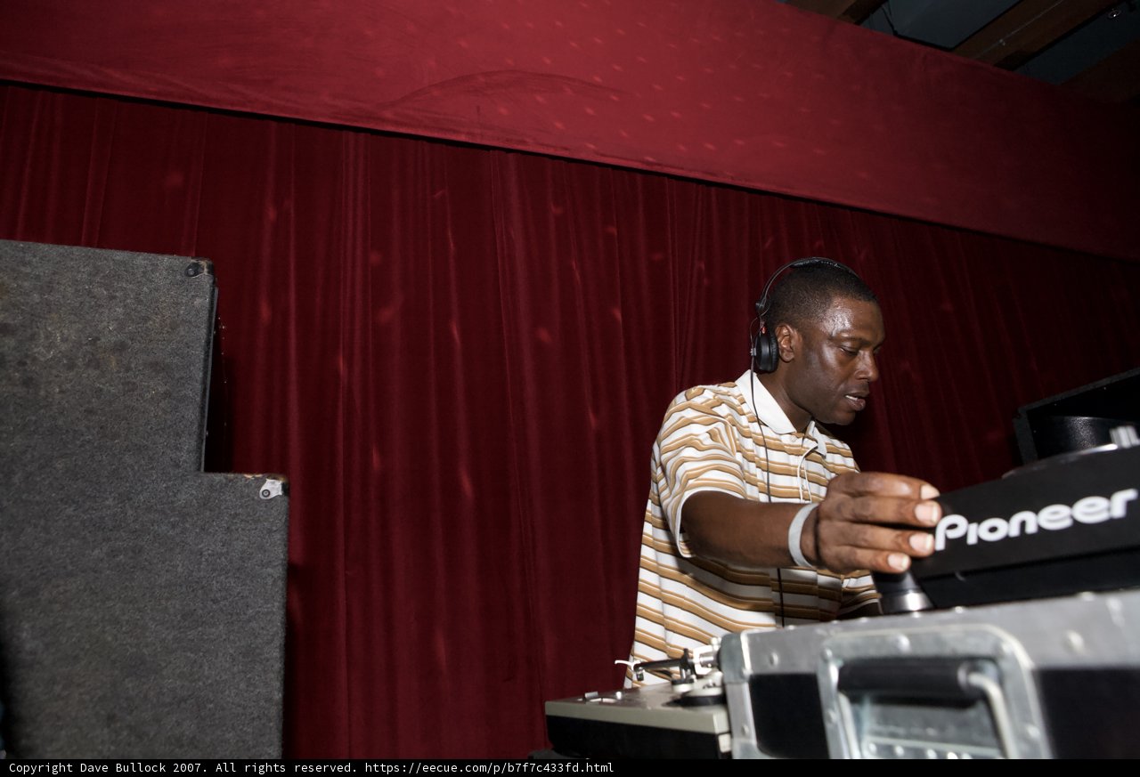 Kenny Ken: Spinning Stripes