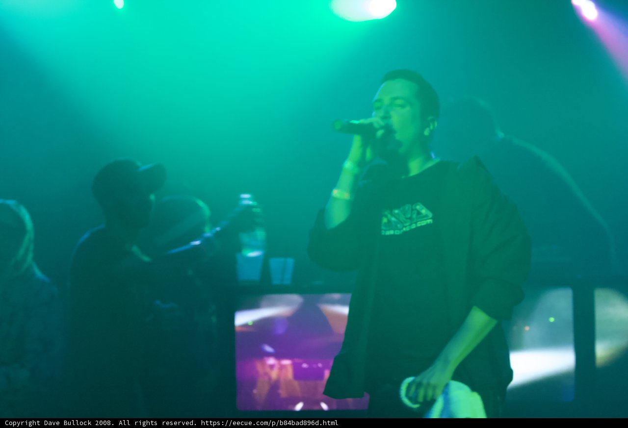 Soulful Nightclub Performance