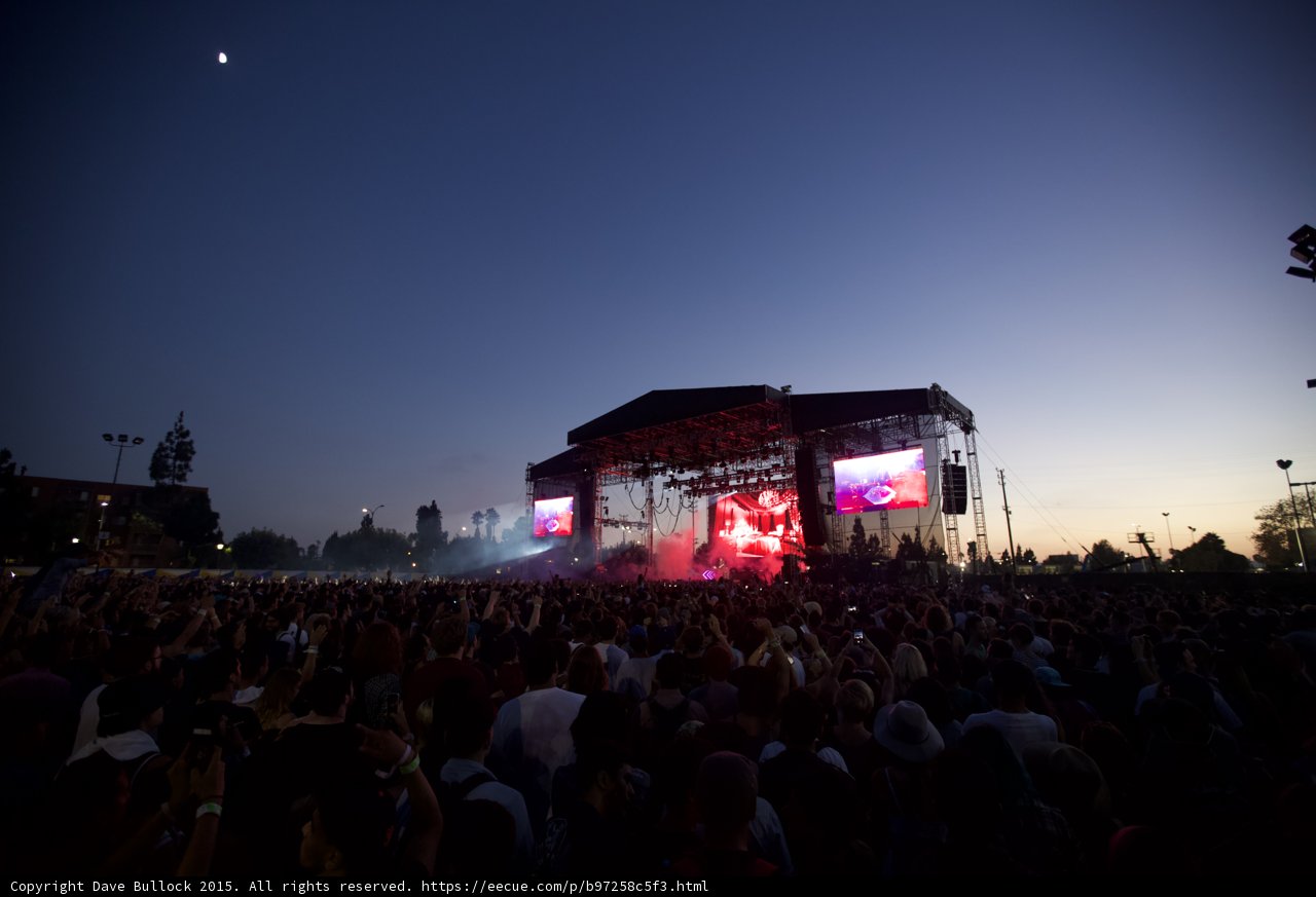 Main Stage Dusk Moon Sunset Red Visuals