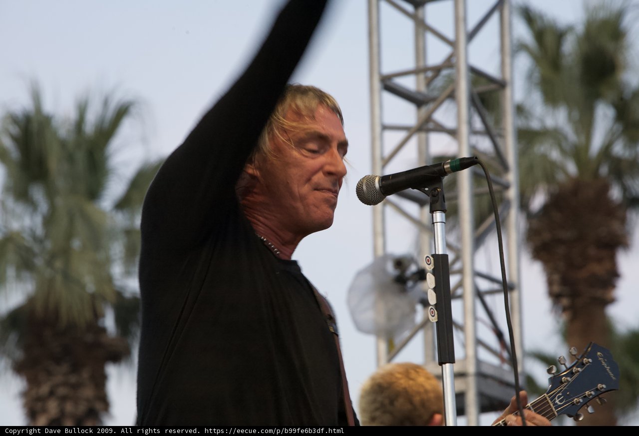 Paul Weller Rocks Coachella with His Guitar