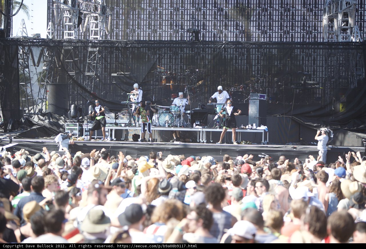 Santigold Rocks the Stage at Coachella