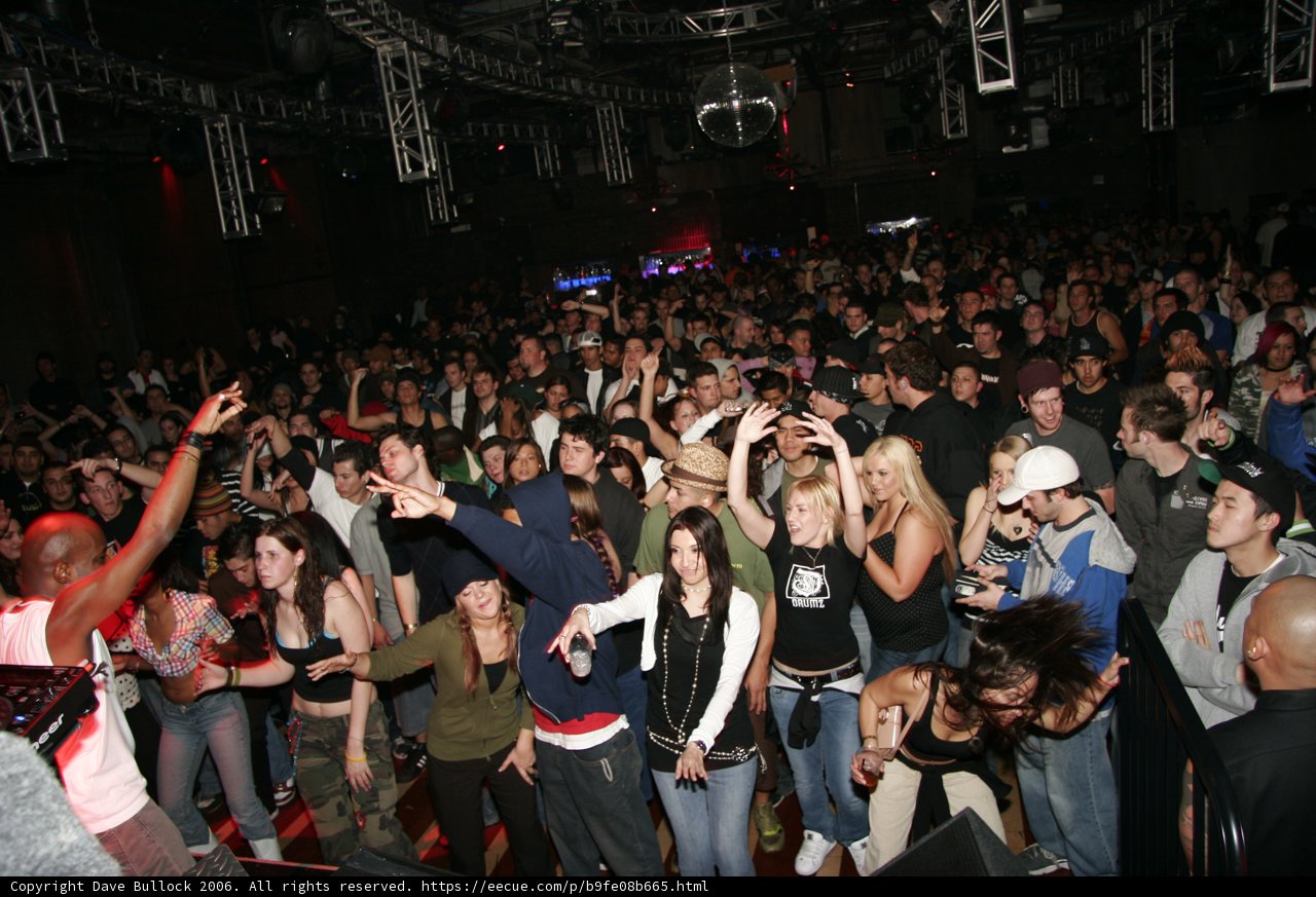Hands Up at the Viram Funktion Concert