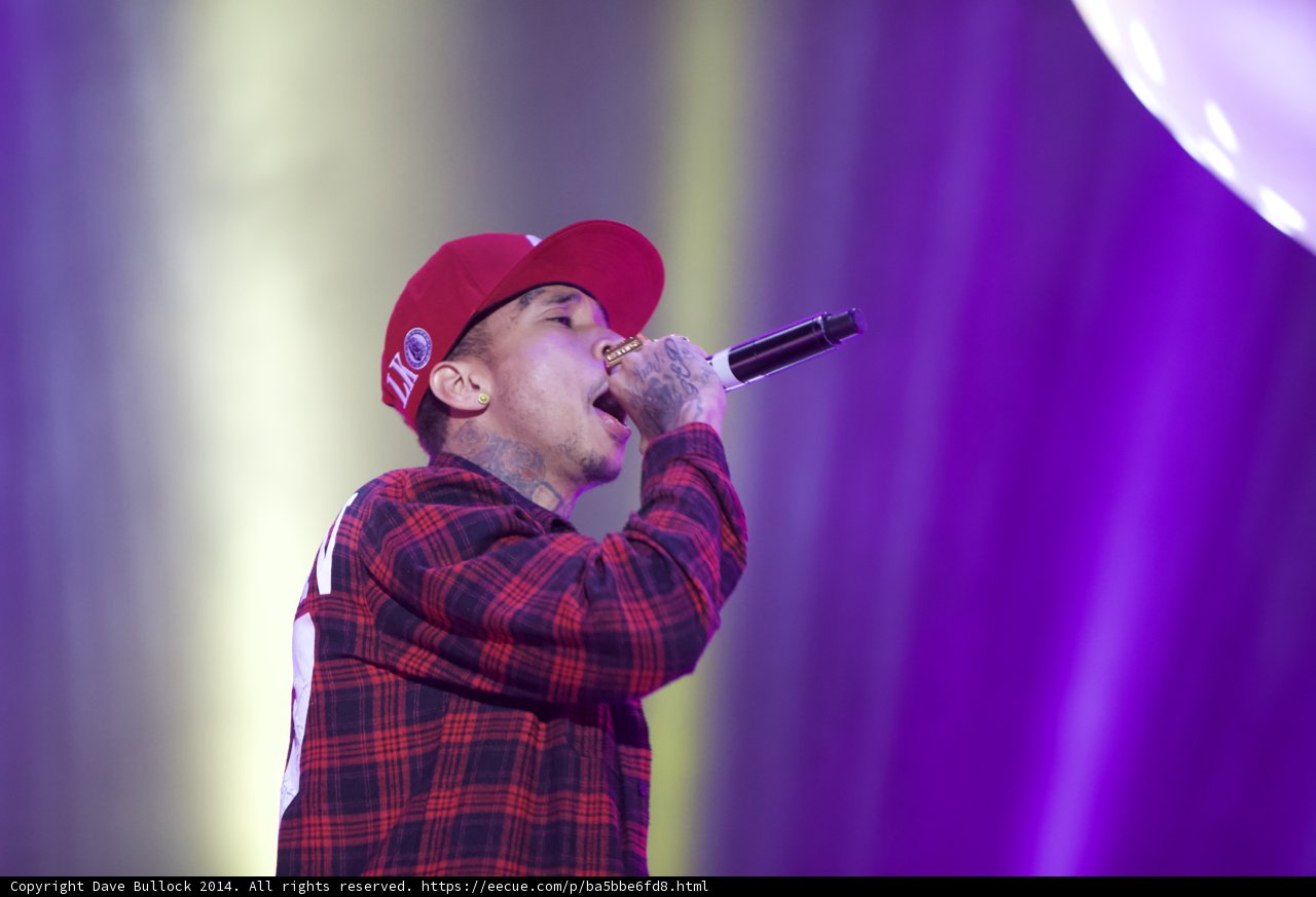 Tyga Rocks the Stage in his Red Baseball Hat