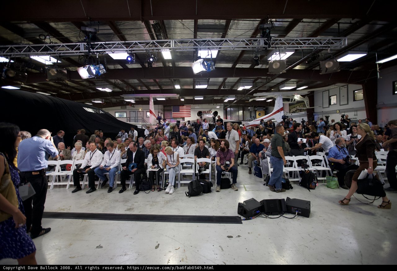 A View of the 2008 White Knight Two Crowd