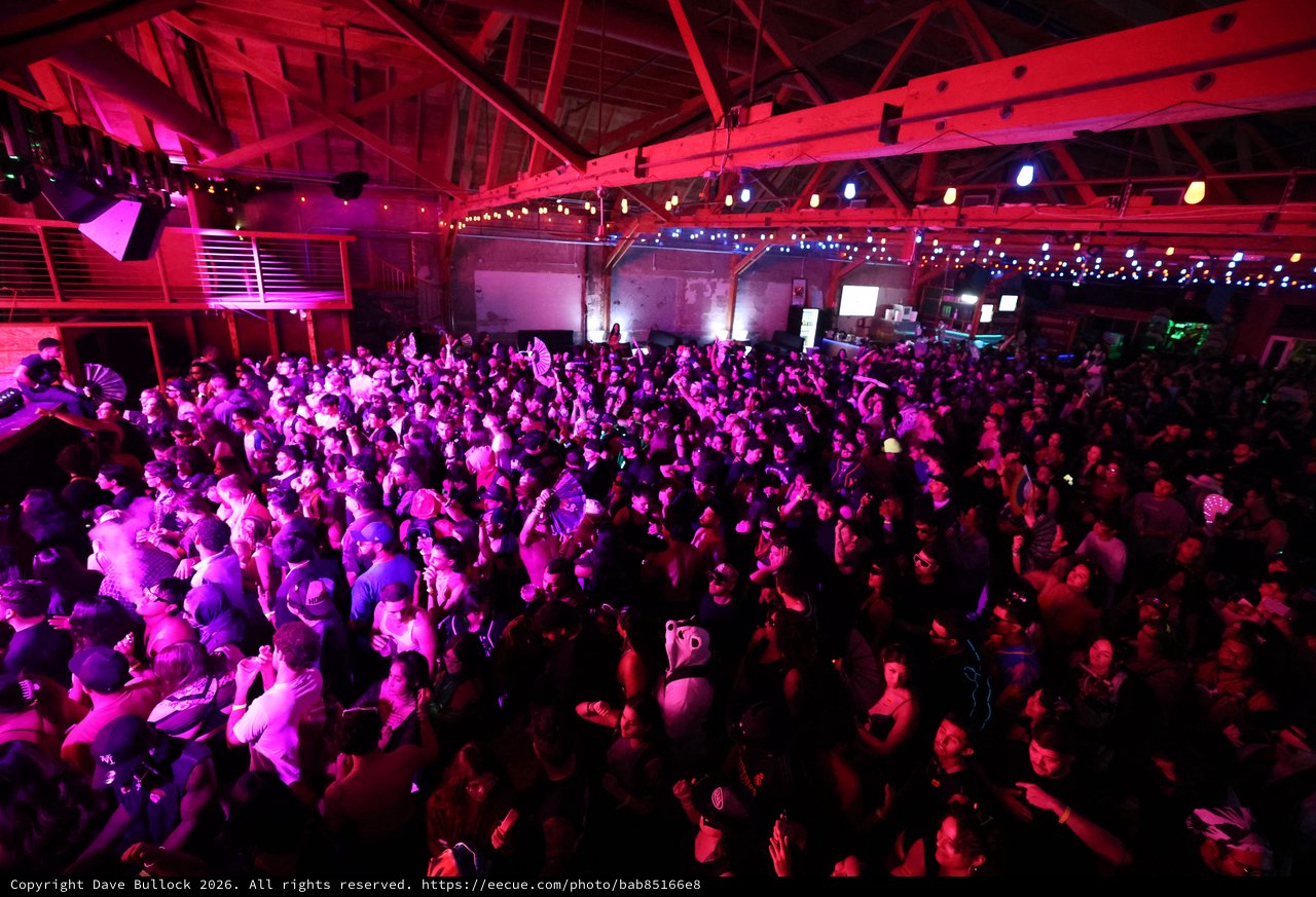Massive Indoor Crowd Pulses at Wobbleland 2026