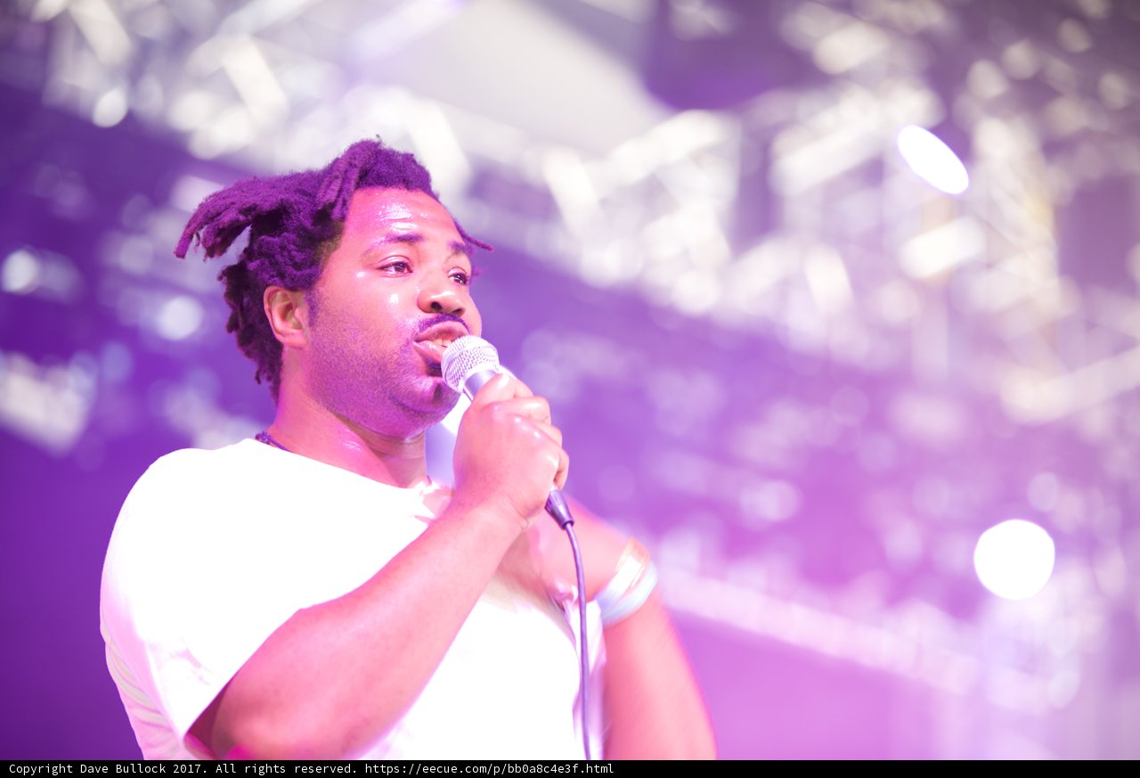Sampha mesmerizes the crowd with his solo performance