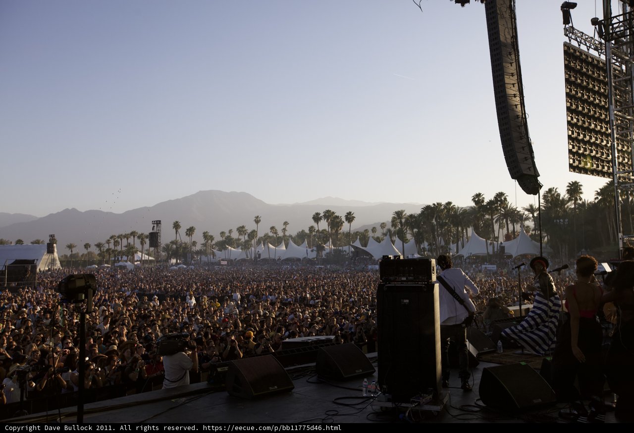 Coachella 2011 Crowd Vibes