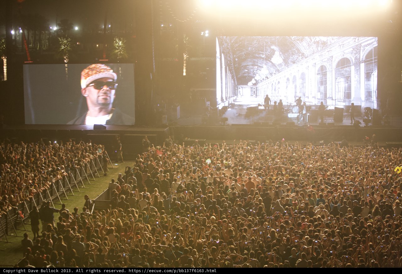 R. Kelly Rocks Coachella in Front of Thousands