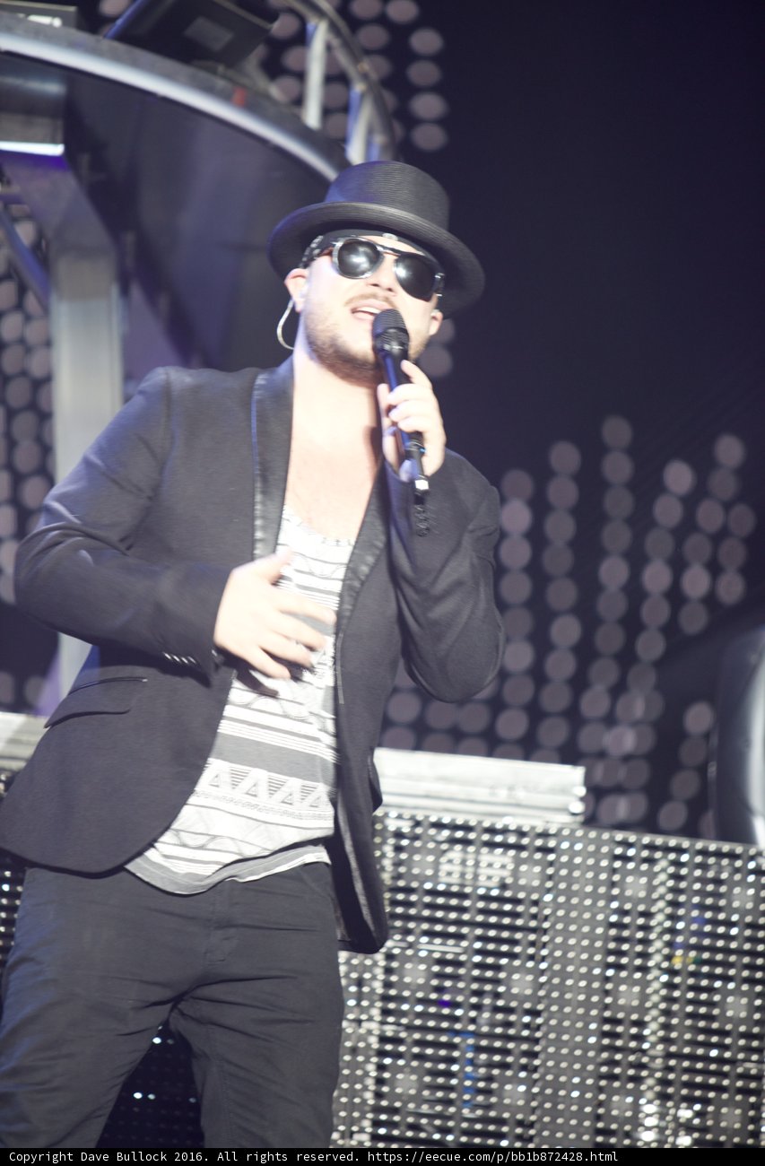 Fedora and Mic: A Man's Entertainment Game
