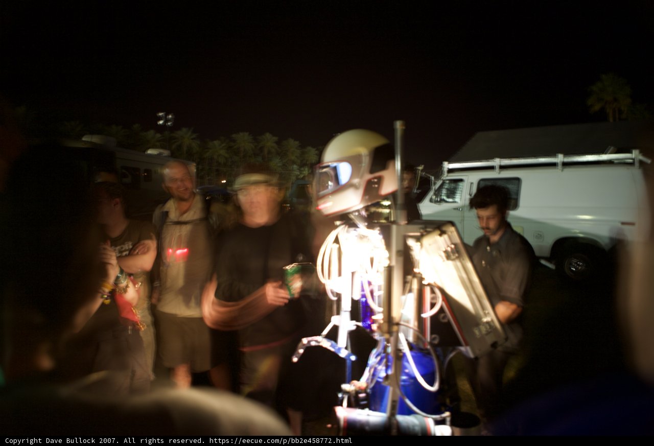 The Robot and its Fans