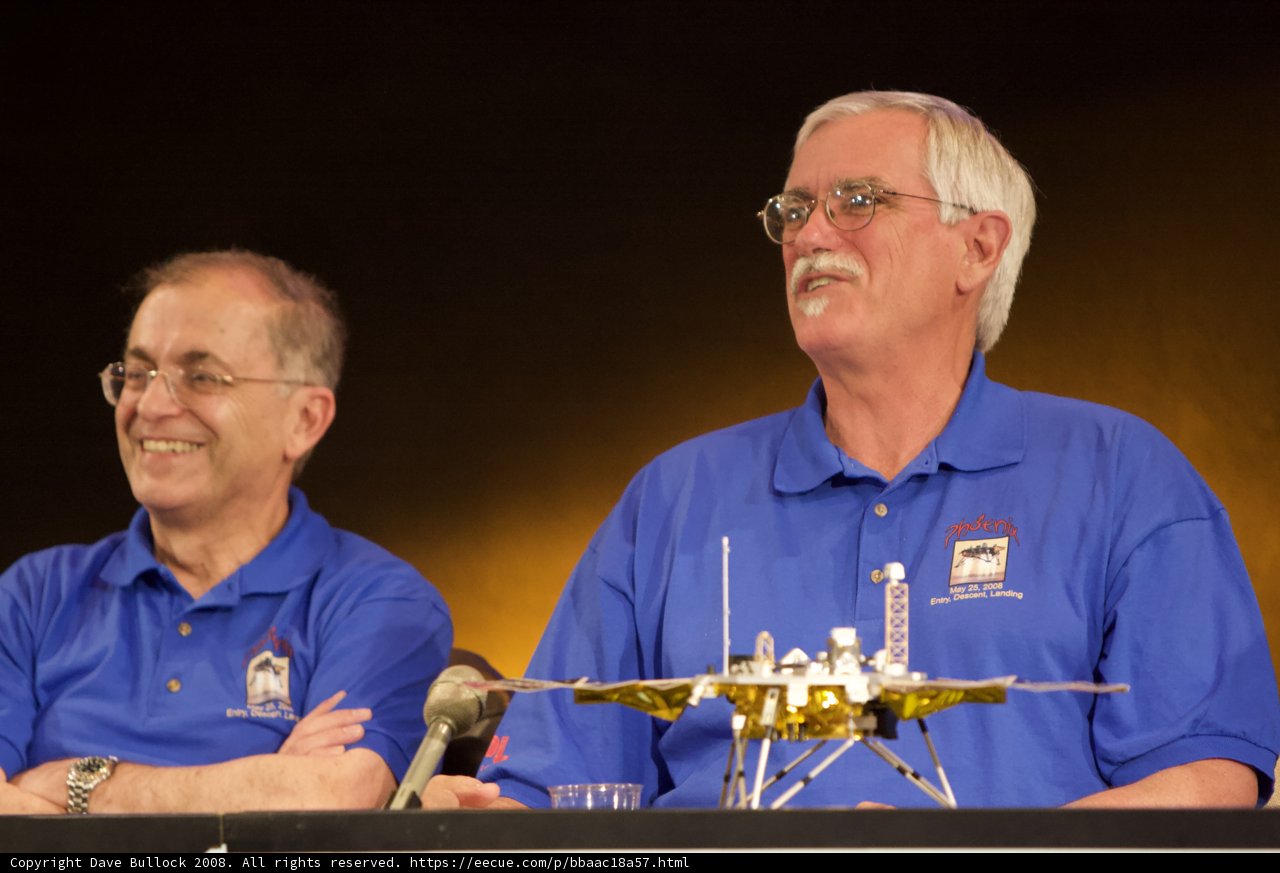 Charles Elachi and a Colleague Talk Optics
