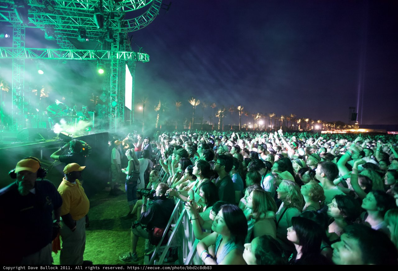 Green Lights and a Pulsing Crowd at Coachella