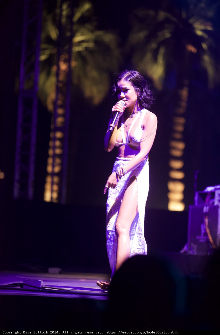 Jhené Aiko Shines on Coachella Stage