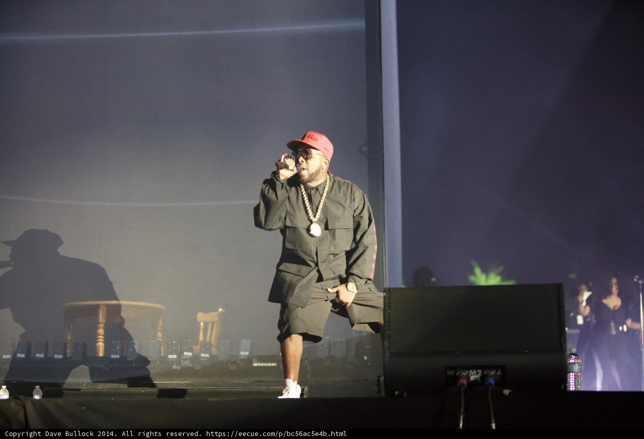 The Solo Performer Shines