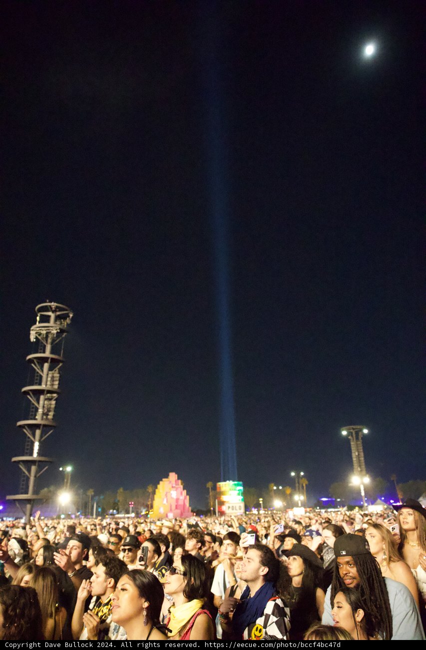 Enchanted Evening at Coachella 2024: A Moonlit Concert Experience