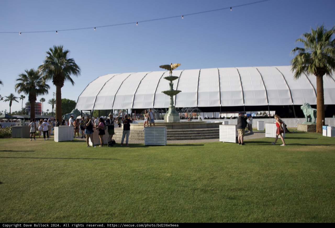 Summer Vibes at Coachella 2024: Architectural Elegance and Lush Greenery