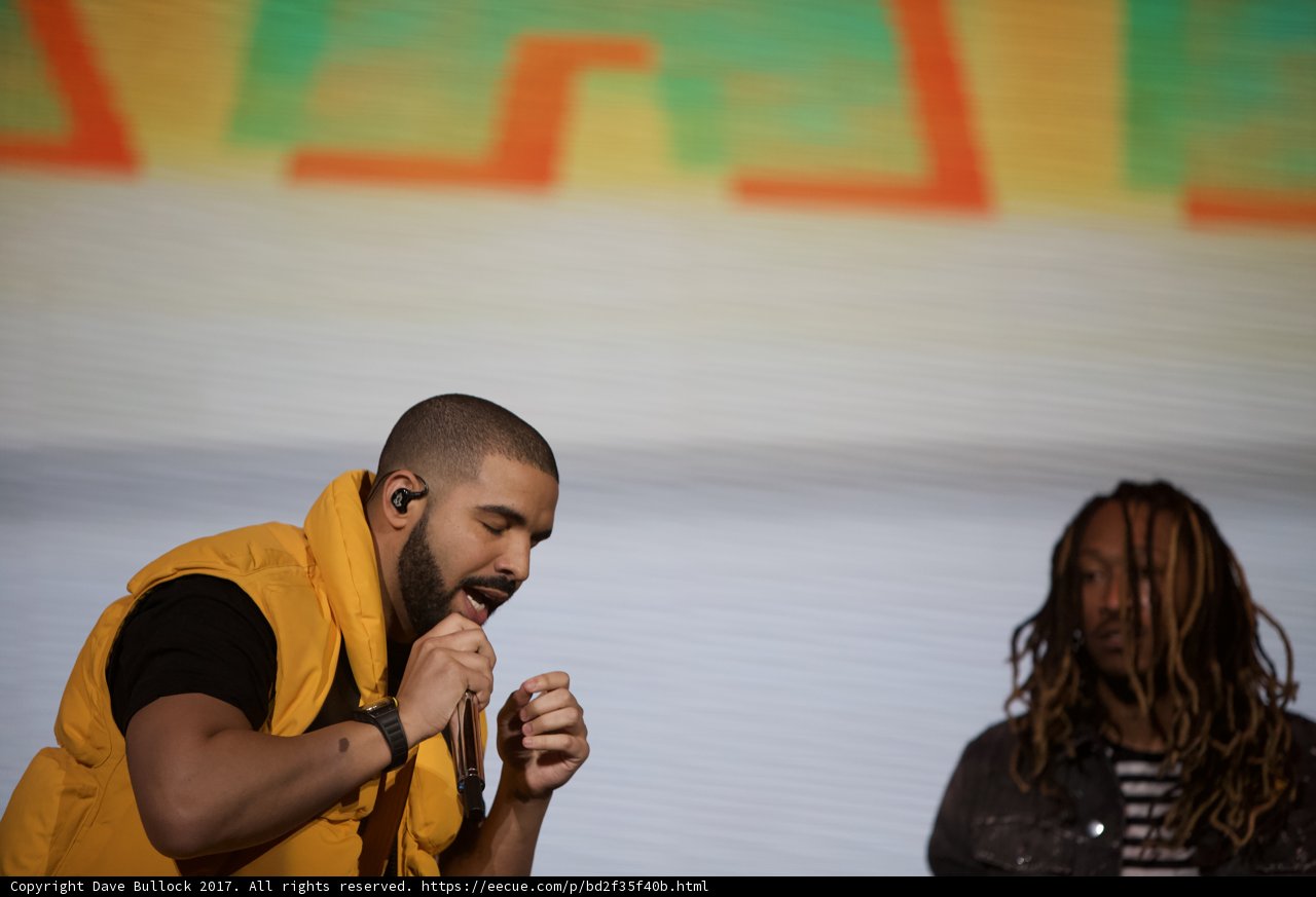 Drake brings the heat to Summer Jam
