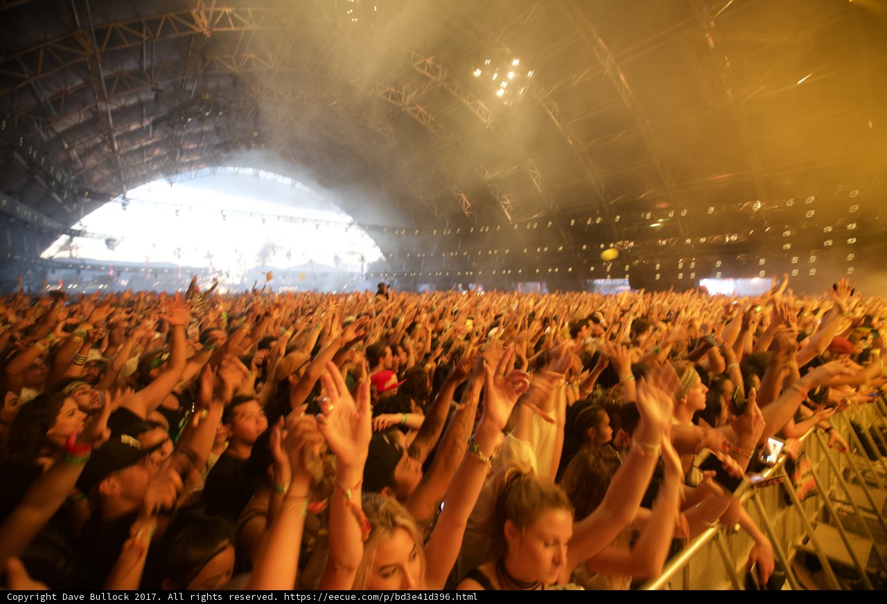 Electric Crowd
