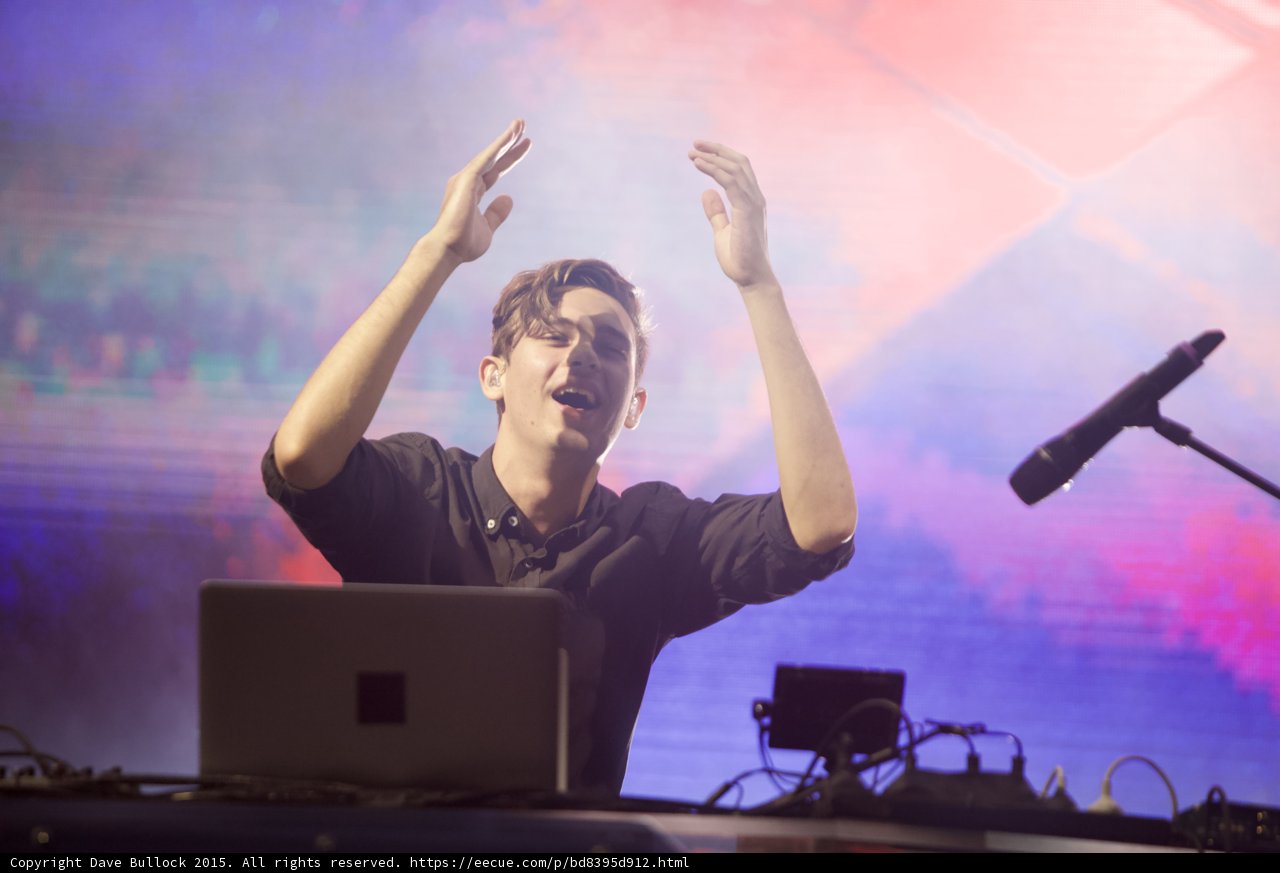 Flume Arms Raised Singing Pink Blue