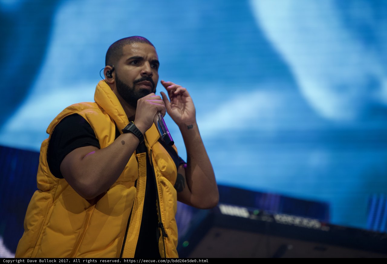 Drake Rocks London's O2 Arena