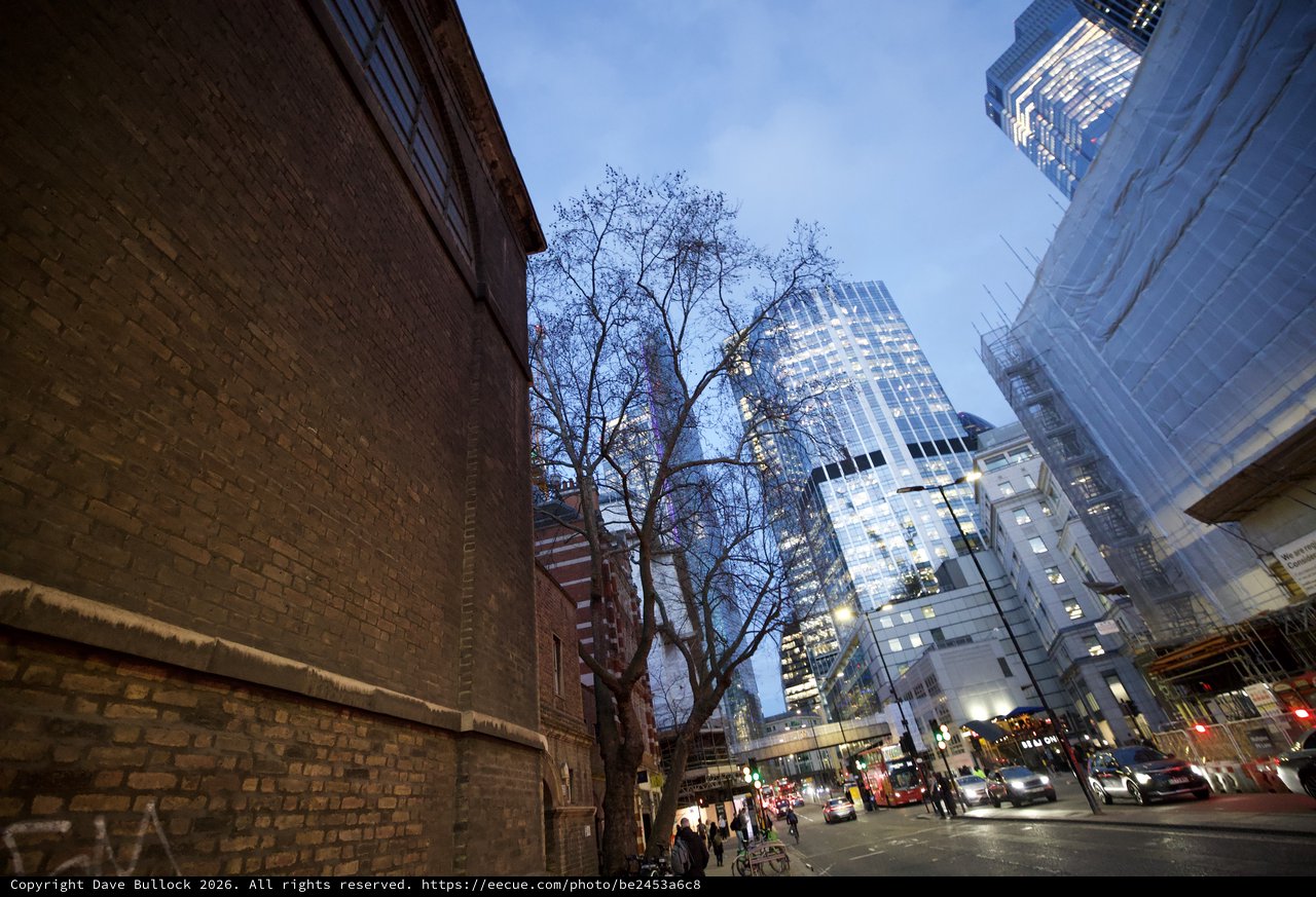 Urban Canyon at Dusk: Modern London Architecture