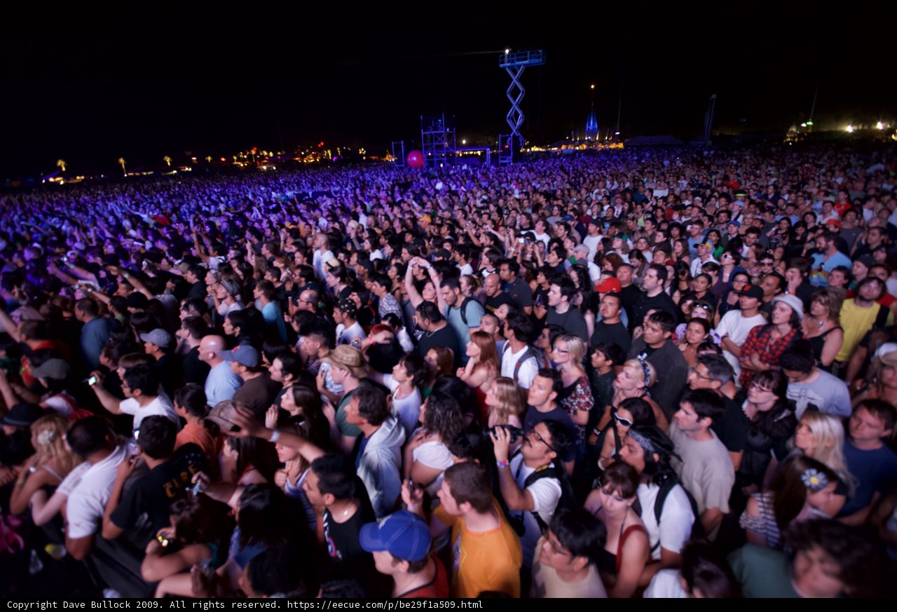Lights and Crowds at Coachella 2009