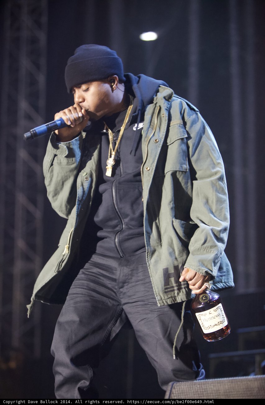 Solo Performance by Green-Jacketed Man