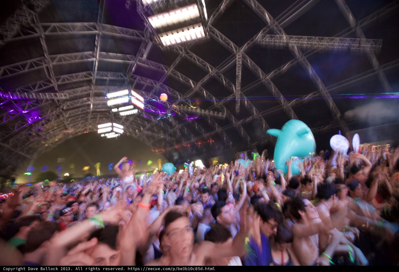 Coachella Concertgoers Enjoy the Nightlife