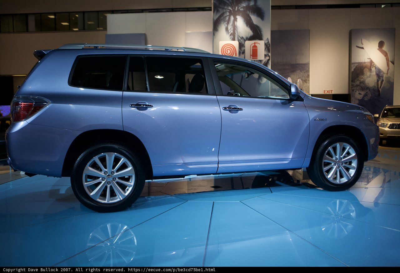 Toyota Highland on Display at 2013 Detroit Auto Show