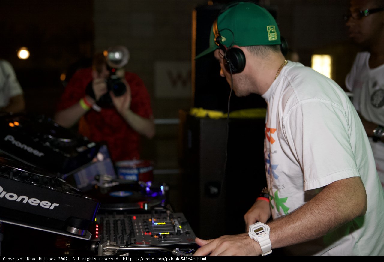 DJ Marky Spins to a Crowd