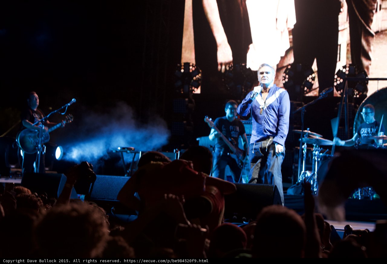 Morrissey Wide Band Shot Blue Shirt Guitarist Bassist Drummer Glasses Capitol Tee Blue Smoke Smiths Screen Crowd