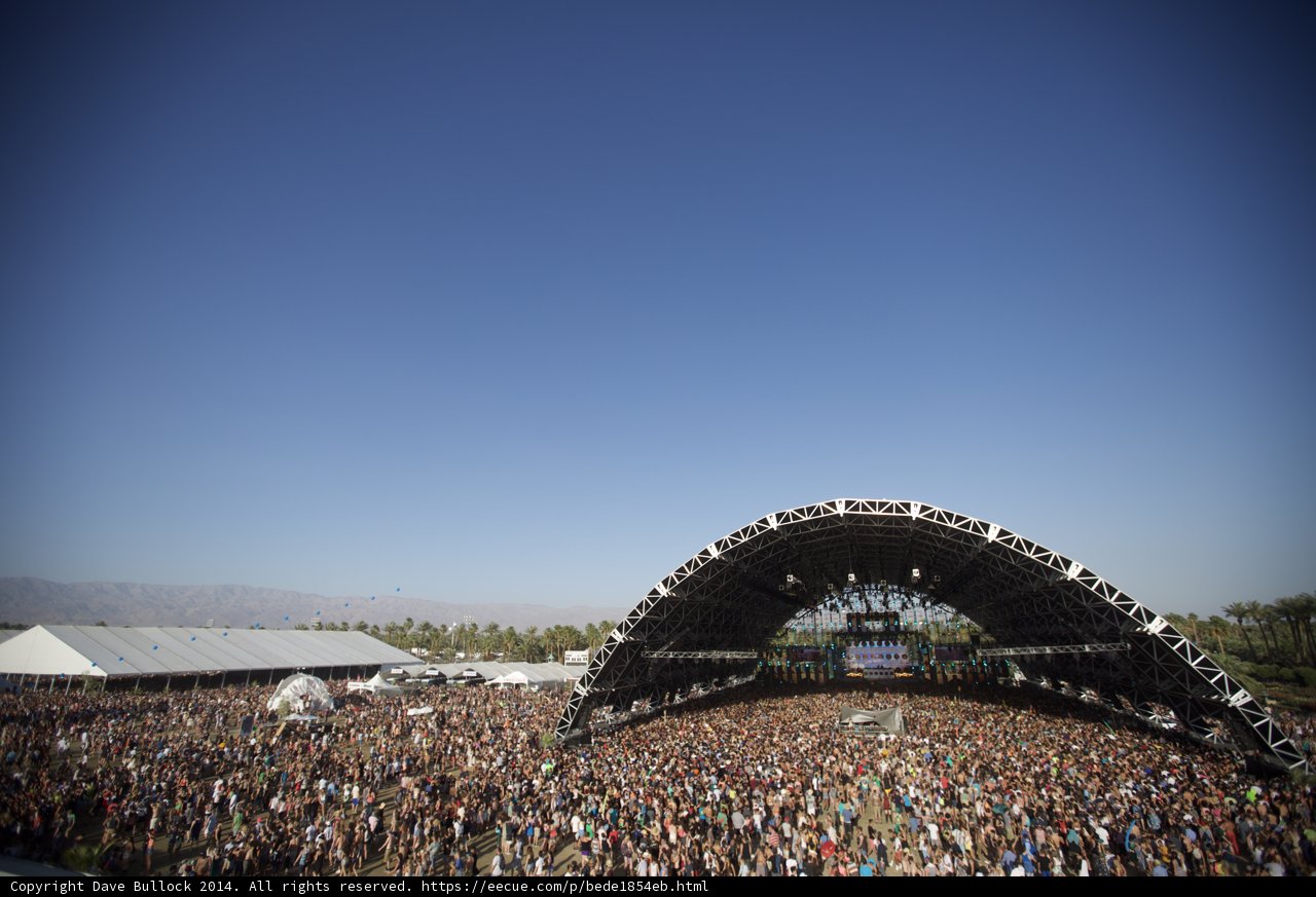 A Sea of Fans at Coachella 2014
