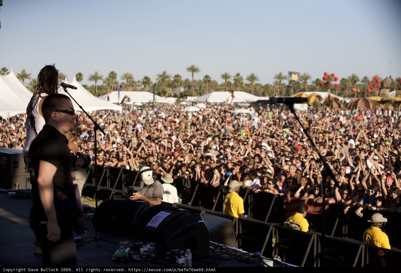 Coachella 2009: A Sea of Fans