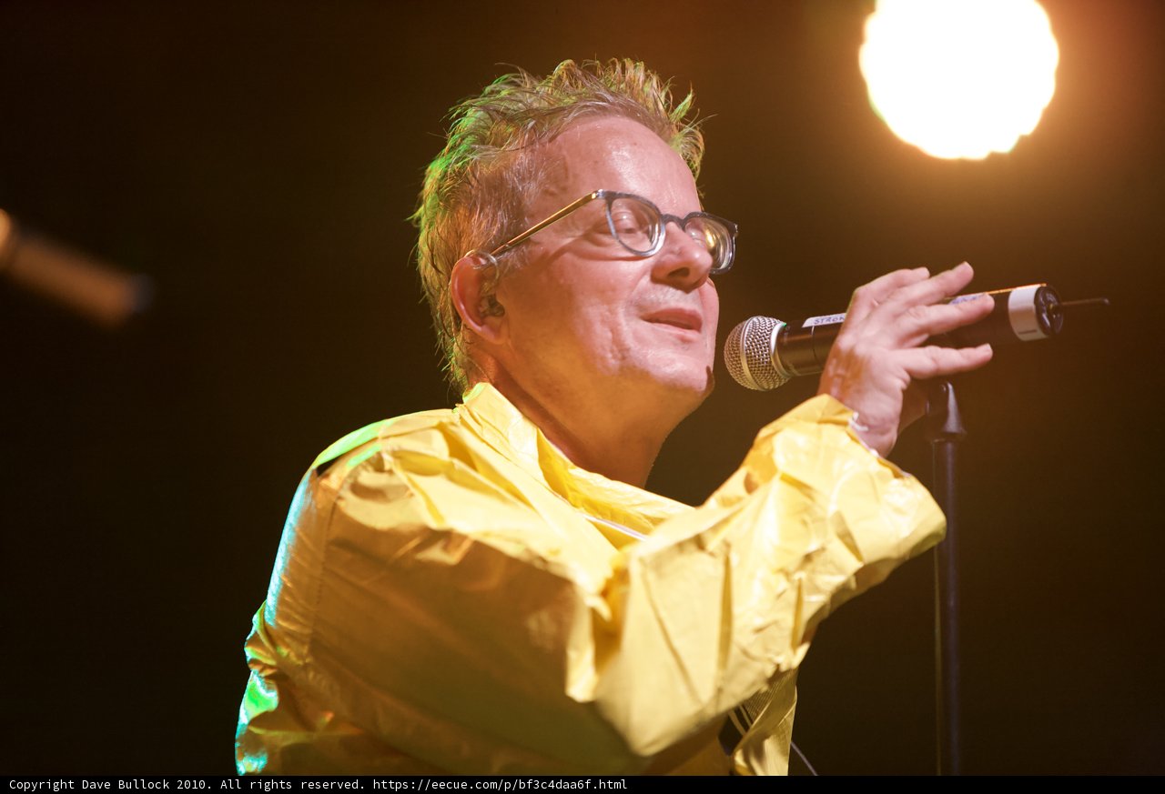 Mark Mothersbaugh Rocks the Mic in Yellow Jacket