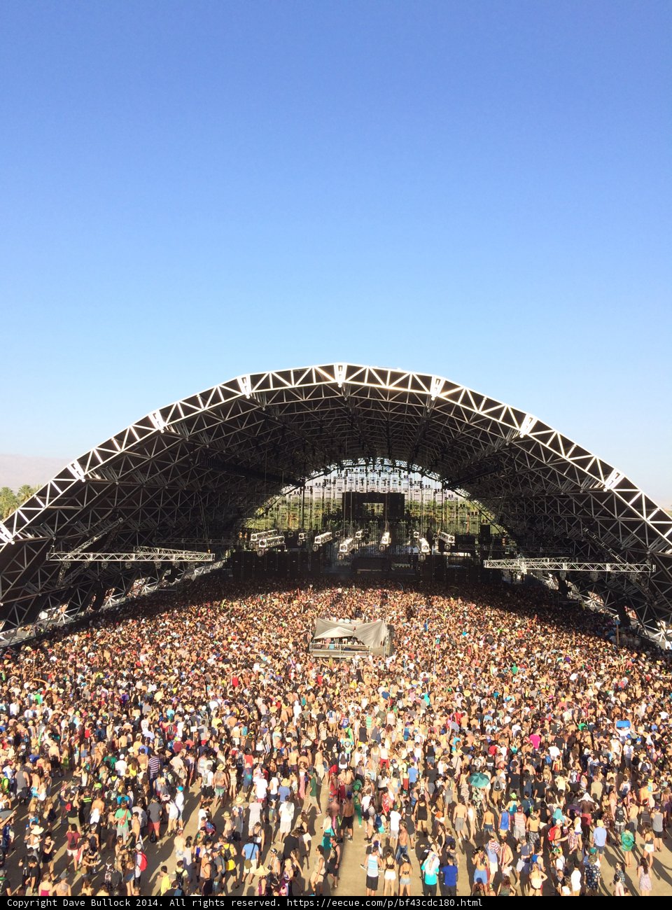 A Sea of People at the Empire Polo Club Concert