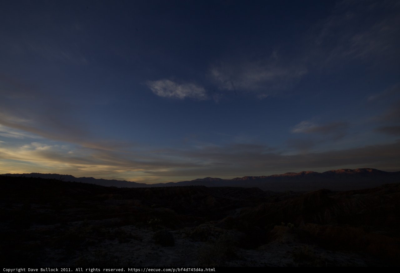 Desert Sunsets: Mountains at Dusk