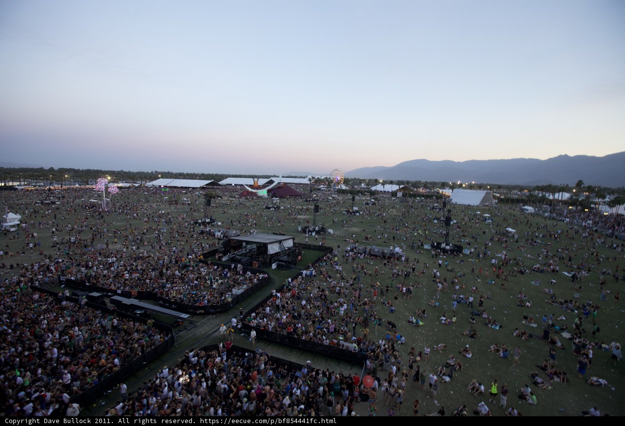 Coachella 2011: Sunday Crowd
