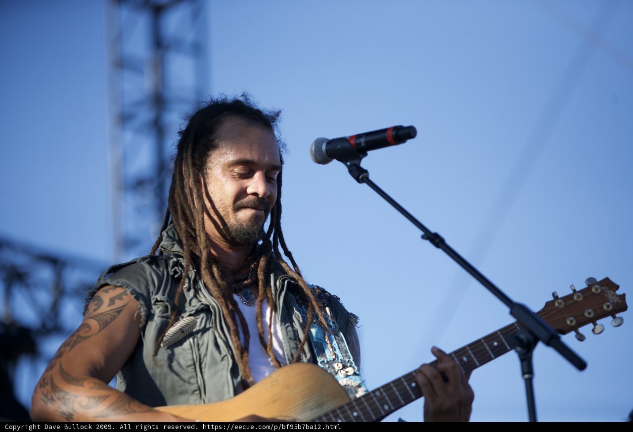 Michael Franti's Acoustic Performance at Coachella 2009