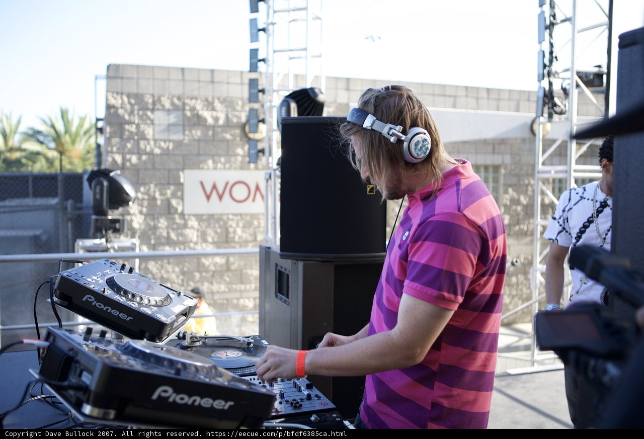 Outdoor DJ Set