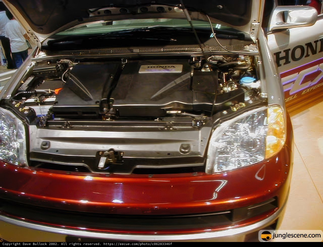 Honda Odyssey Debuts Hybrid Engine at LA Auto Show 2002